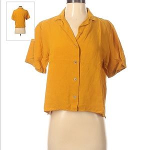 Uniqlo short sleeve blouse